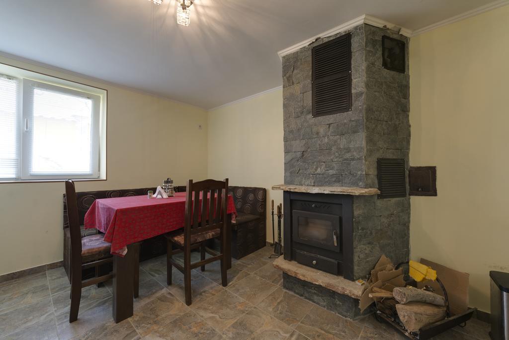 فيليكي بريسلاف Marinovata Kashta Guest House المظهر الخارجي الصورة